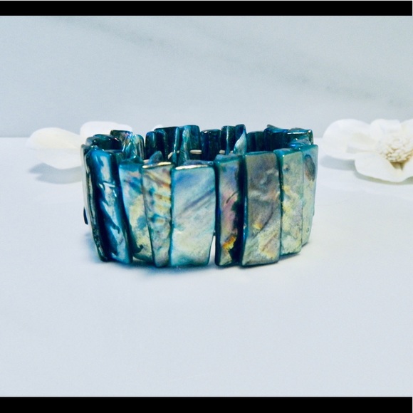 Jewelry - 💥4/$20 Costume Jewelry Turquoise Chunky Bracelet